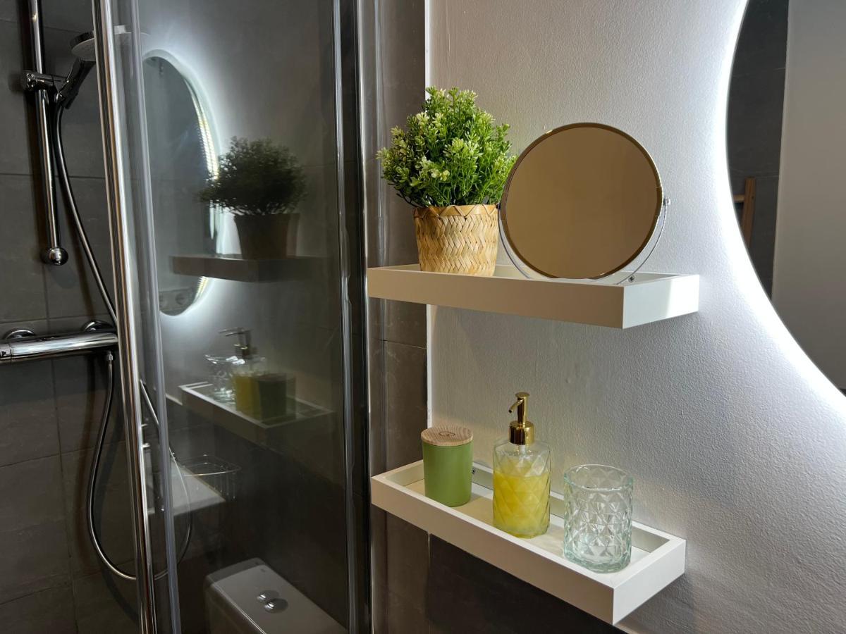Cozy Apartment Well-Located In Terrassa, Barcelona Exteriör bild