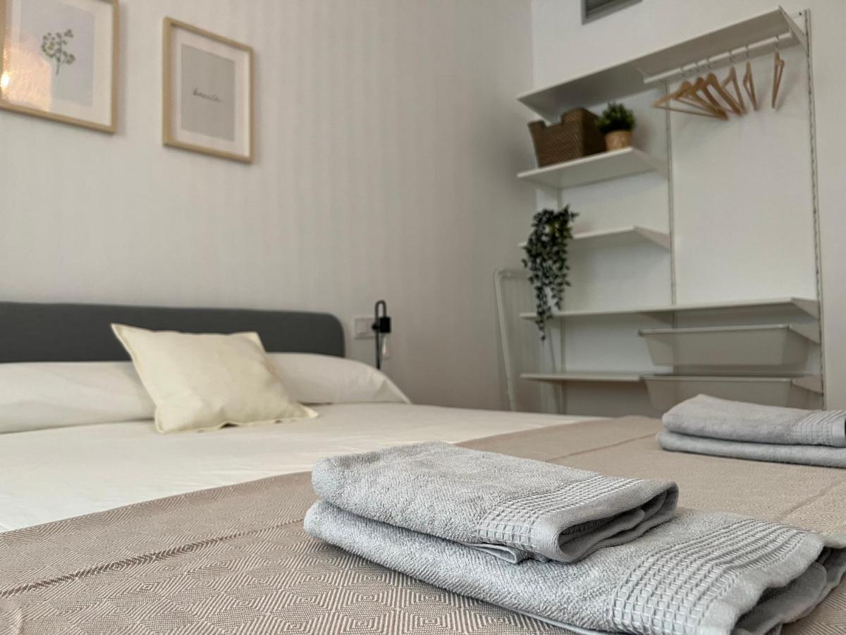 Cozy Apartment Well-Located In Terrassa, Barcelona Exteriör bild